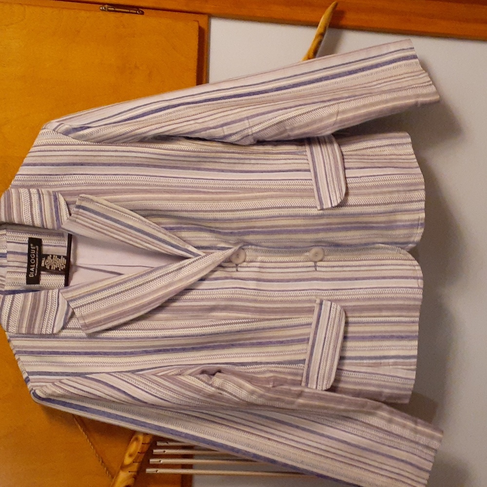 Dialogue blazer  blue and white striped size small  like new!